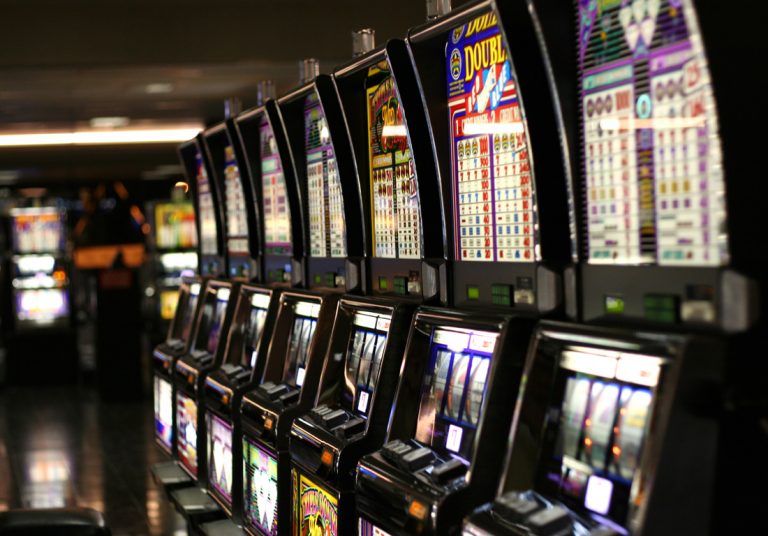 How to Get Started Playing Online Slots for Real Money?